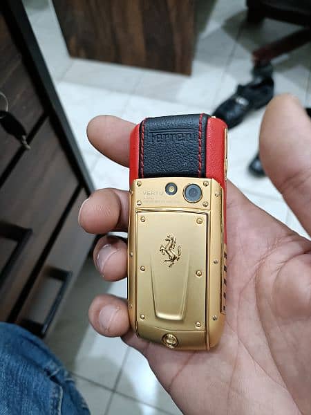 vertu T1 Ferrari gold plated special edition 1