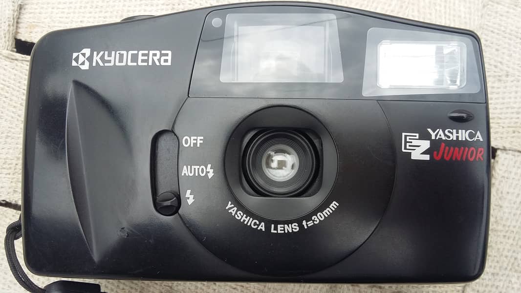 Camera Yashica Junior Kyocera (Original) 3