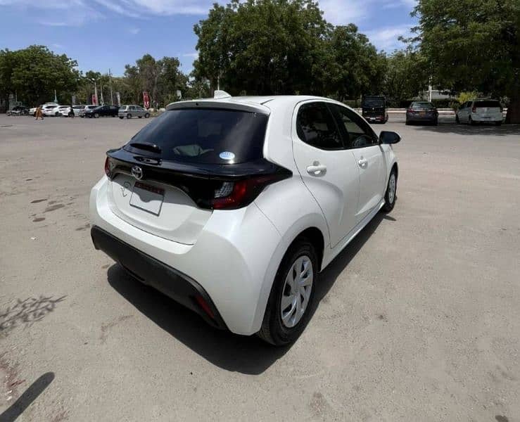 Toyota Yaris hatch back 2020 G package 4