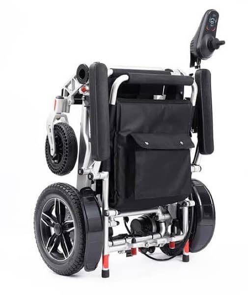 Electric Wheelchair Hajj Full Foldable / Light Weight Hajj Umrah 120kg 3
