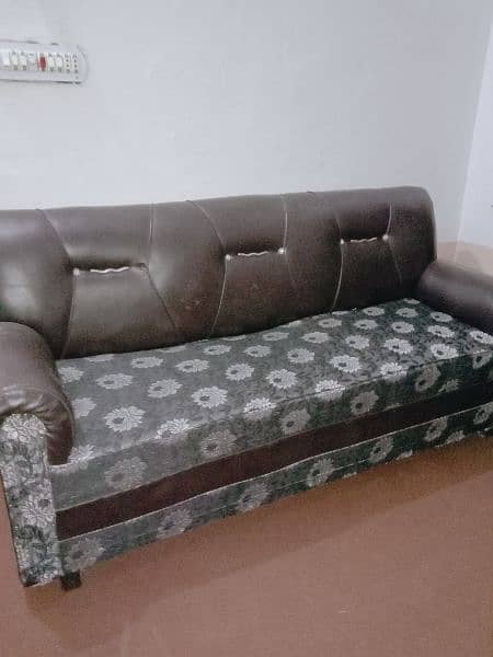 comfort sofa with three seats and made regzin 1