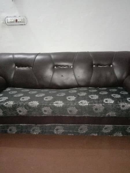 comfort sofa with three seats and made regzin 2