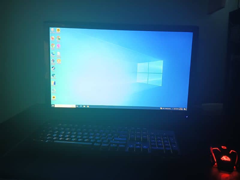 Selling PC with All Accessories 3
