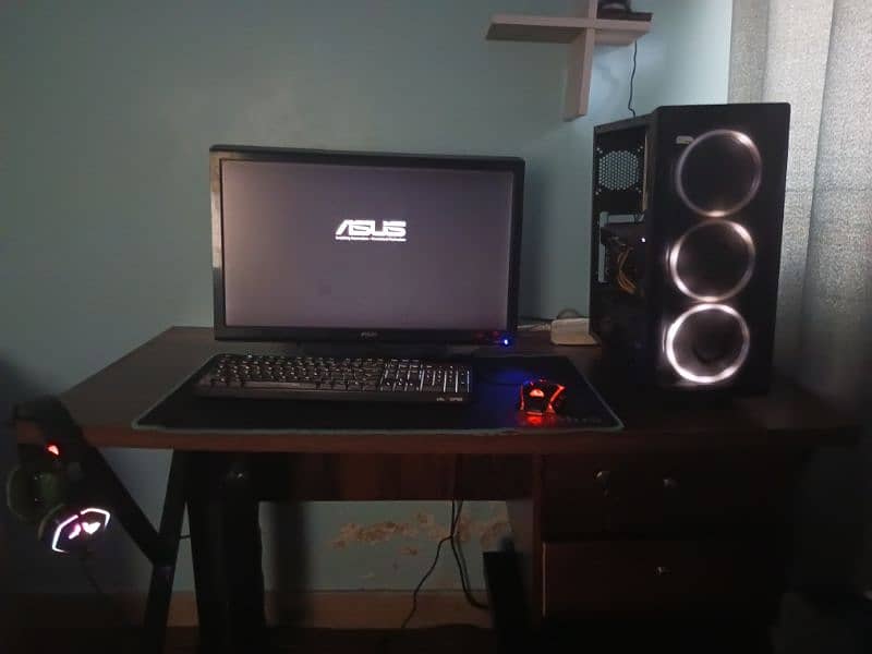 Selling PC with All Accessories 6