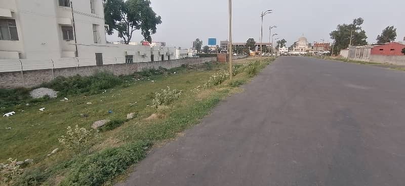Become Owner Of Your Prime Location Commercial Plot Today Which Is Centrally Located In Square One In Gujranwala 8