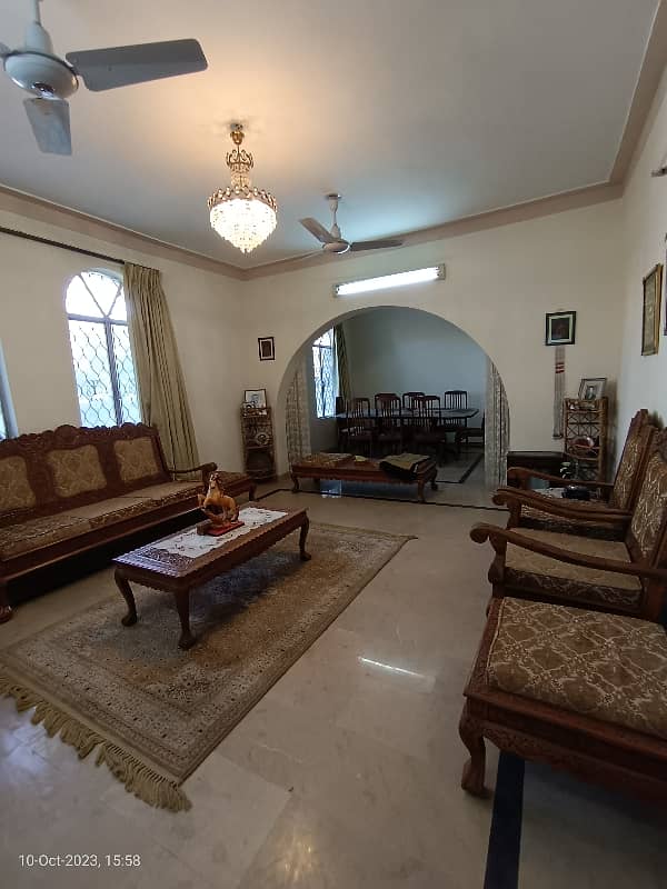 BEAUTIFUL ONE KANAL HOUSE FOR SALE IN CHAKLALA SCHEME 3 2