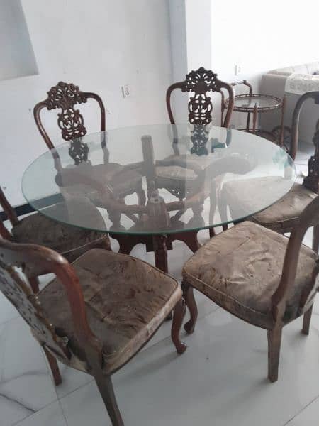 round dining table 6 seater 1