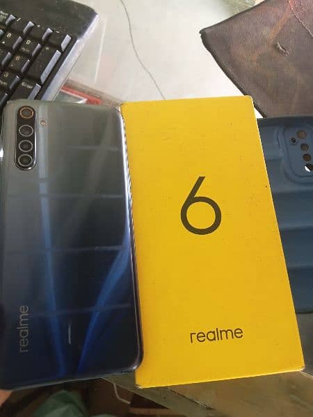 Realme 6  8/128 condition 10/9 with box charger 5