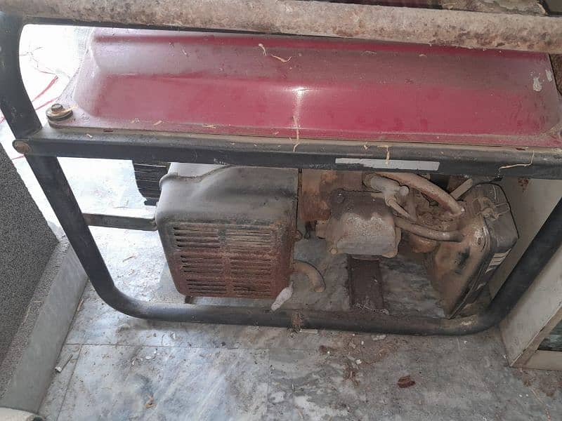 Elemax and Honda generator in 100 % good working condition 1