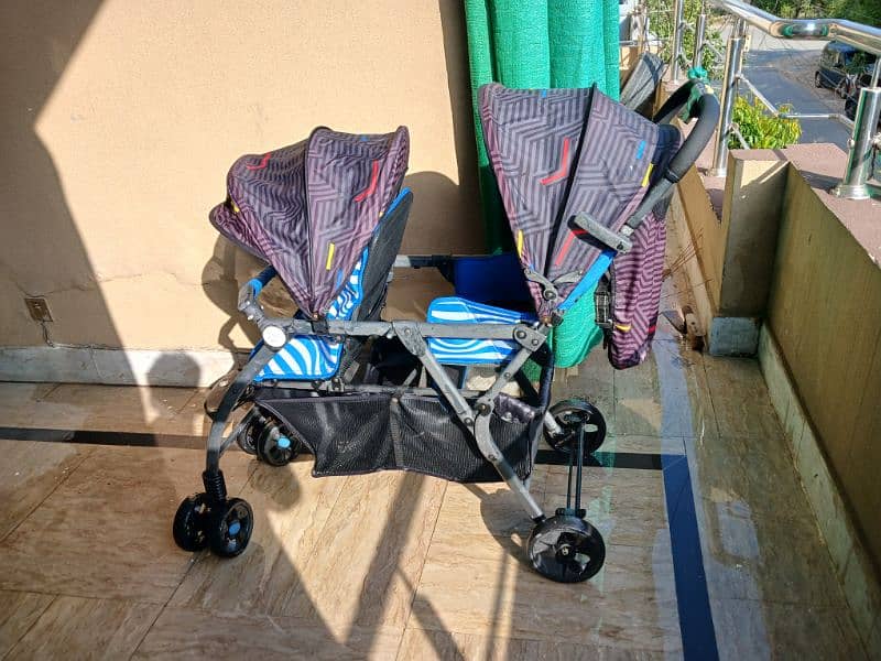 Twin Pram, Twin stroller 1