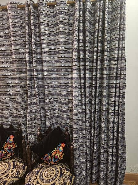 Curtains in new condition 2
