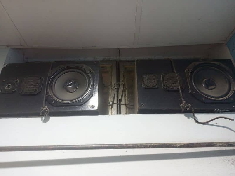 2large size speakers with emplifier sale 2