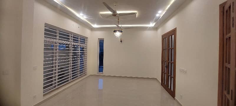 G-13 Islamabad 50x90 House 1 Kanal For Sale Front Open Extran Land Luxierious Class 19