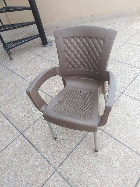 10 Garden Chairs in reasonable price 2