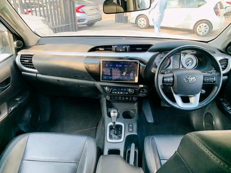 Toyota Alphard 2021 4