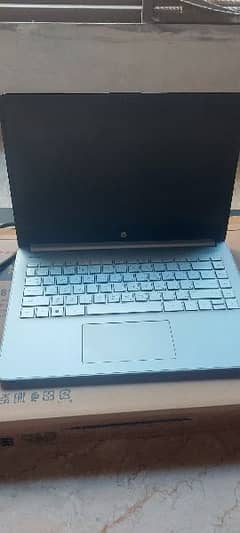 box hp important laptop home used it's just like new