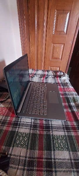 box hp important laptop home used it's just like new 4