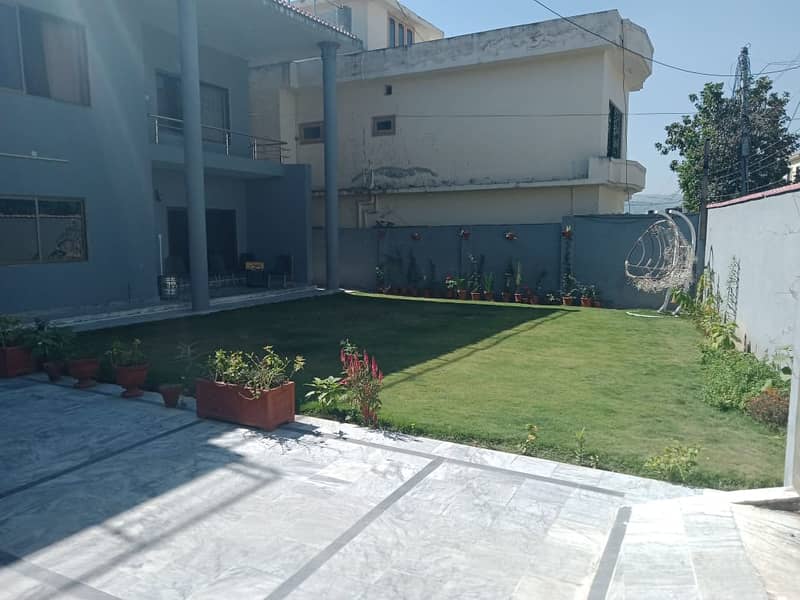 1 kanal double story house with 6 Bed and Bathroom for Sale 2
