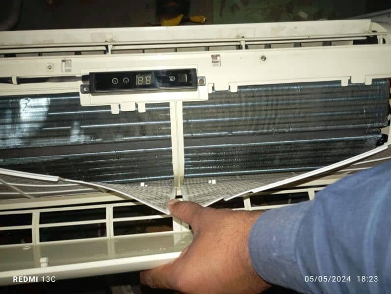 PEL 1 TON air conditioner  perfect cooling contact no  03257409269 3