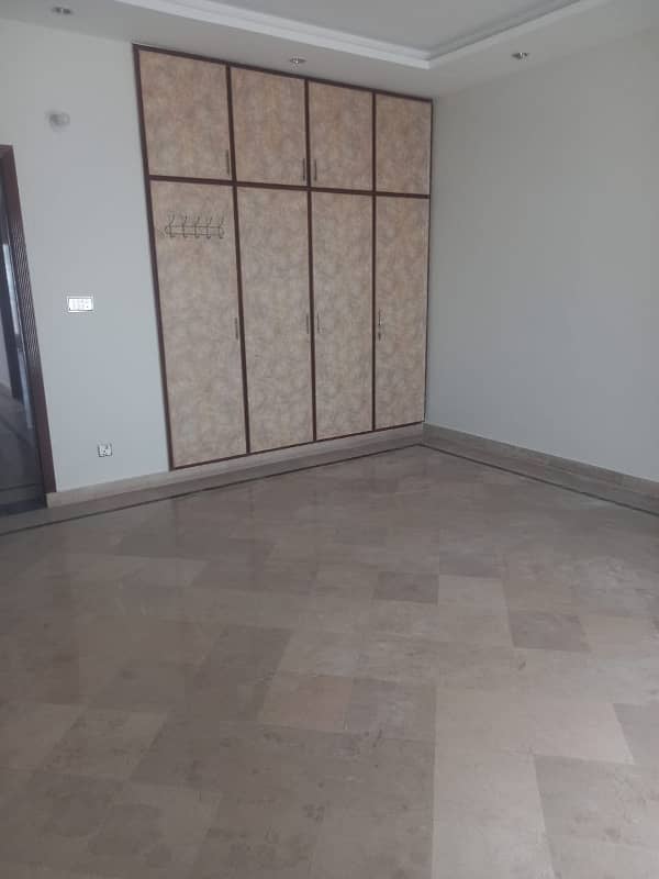 VERY LOW BUDGET 1 KNAL UPPER PORTION FOR RENT IN DHA 5