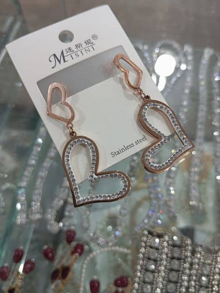 Premium Heart shape earrings available 3
