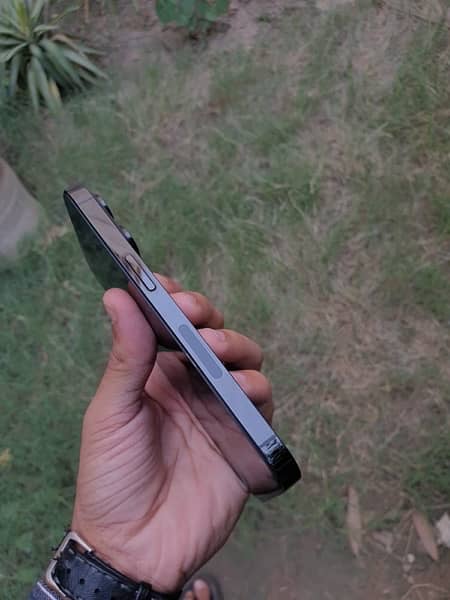 IPhone 14 pro Mint condtion (READ AD) 2