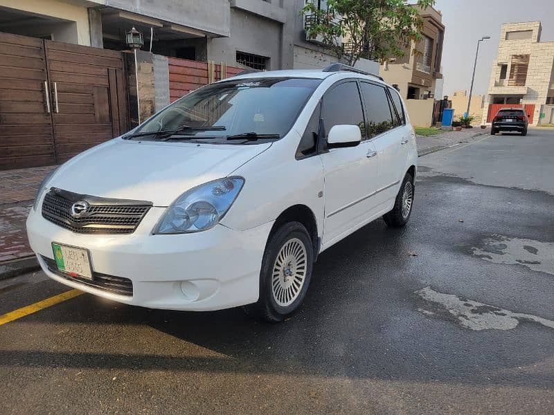 fully automatic 7 seater Toyota spacio japnies luxury at low rate 4