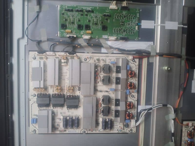 LG Led DMG Panel 84UB980 2