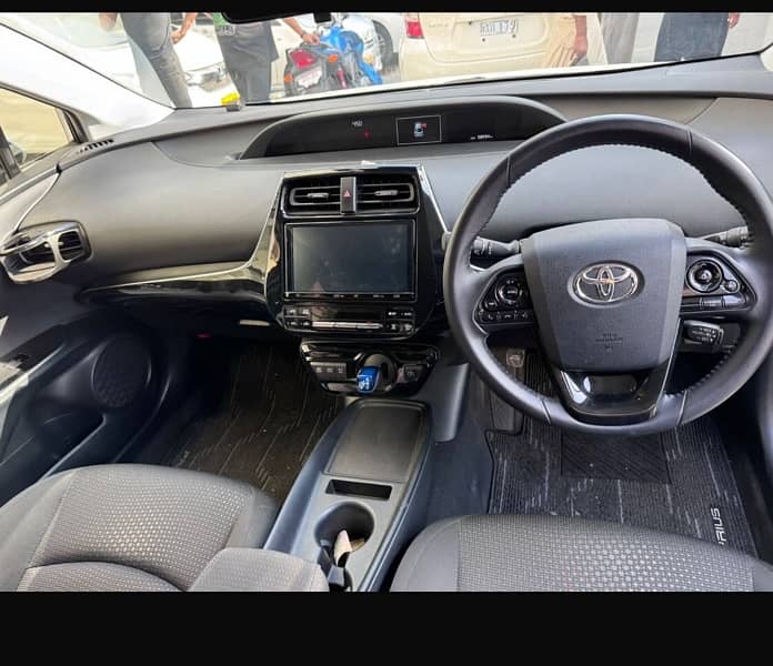 Toyota Prius 2020 5
