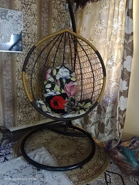 swing chair with cushion 1