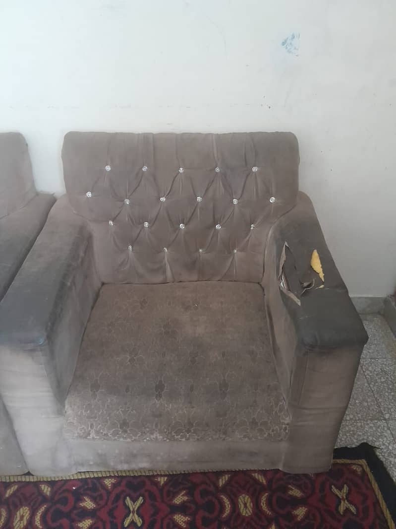 5 Seater Sofa Set on a Reasonable price 3