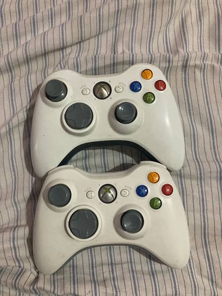 XBOX 360 Controllers 0