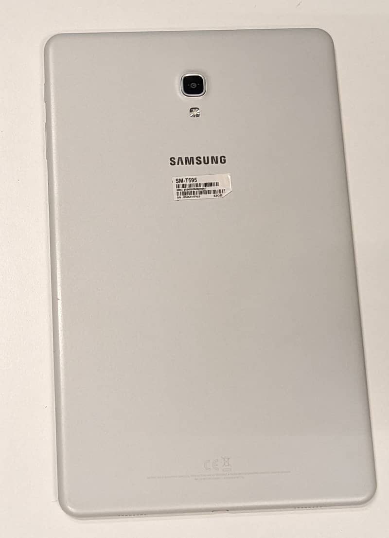 Samsung Galaxy Tab A 10.5 with Wireless Bluetooth Keyboard 4