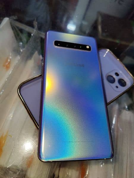 Samsung galaxy S10 plus 3