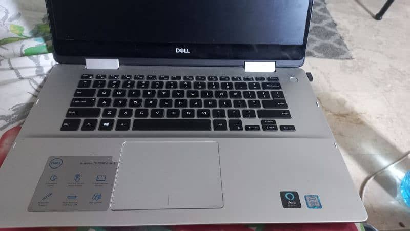 DELL INSPIRON 15 7586 2in1 - touch and type 2
