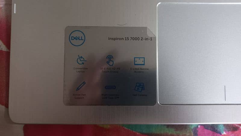 DELL INSPIRON 15 7586 2in1 - touch and type 4