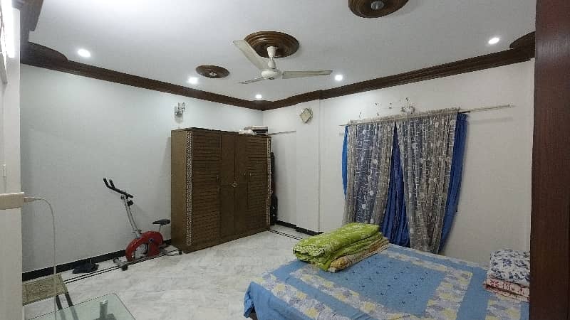 Corner 2500 Square Feet Upper Portion For Grabs In Amil Colony 6