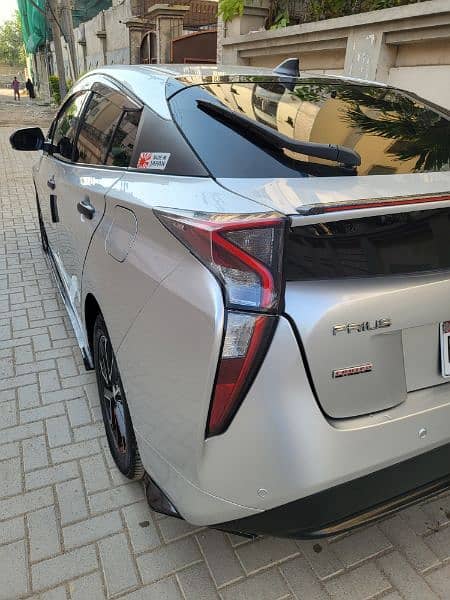 Toyota Prius 2016 A Package 11