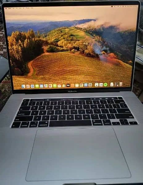 Macbook Pro 2019 32gb ram i7 1