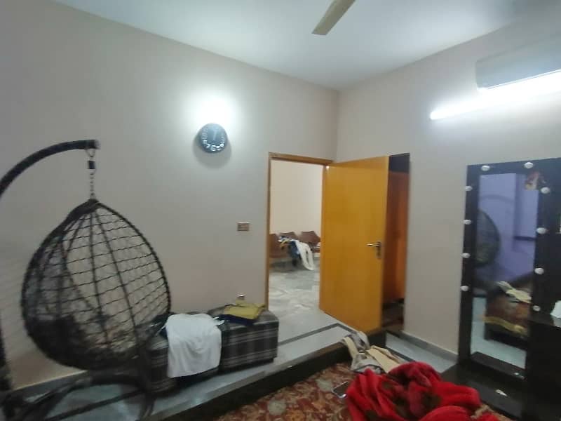 6 Marla Dubble storey House for sale in college Road Lahore 12