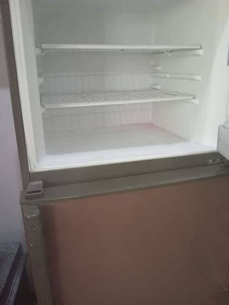 Refrigerator for sale in Good condition 3