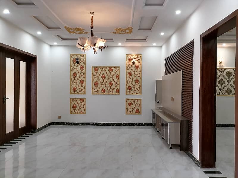 9.5 Marla Brand New Double Storey House  Sale  College Road Lahore 3