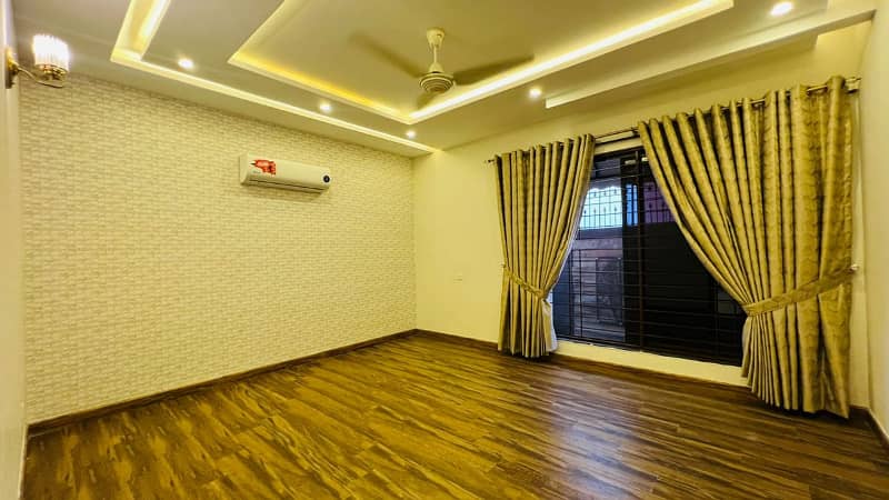 7.15 marla slightly use modern design fully basment semi furnished beautiful bungalow for sale in DHA phase 6 block D 4