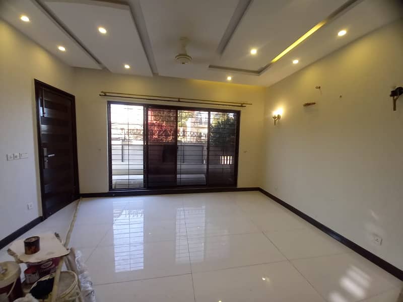 7.15 marla slightly use modern design fully basment semi furnished beautiful bungalow for sale in DHA phase 6 block D 6