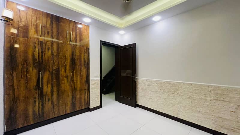7.15 marla slightly use modern design fully basment semi furnished beautiful bungalow for sale in DHA phase 6 block D 20