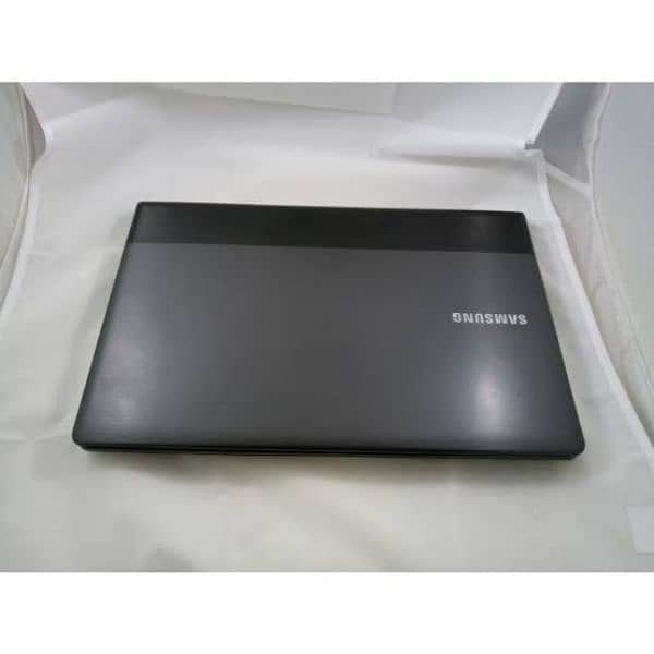 Samsung Core i3 laptop 4