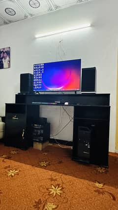 TV Lounge Table / Computer Table 6 FT for sale
