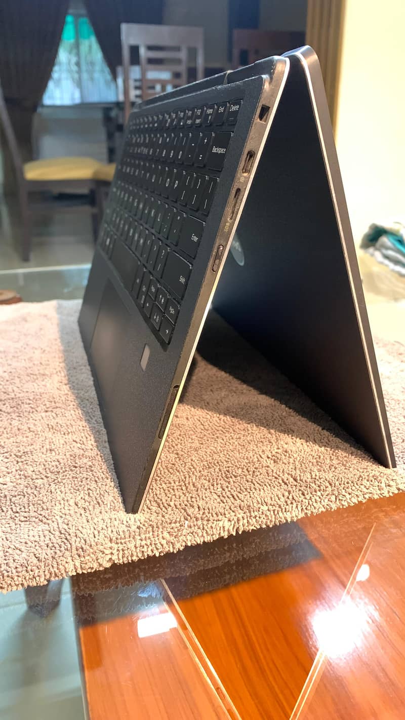 Dell XPS 13  (9365) - Touch Screen 4