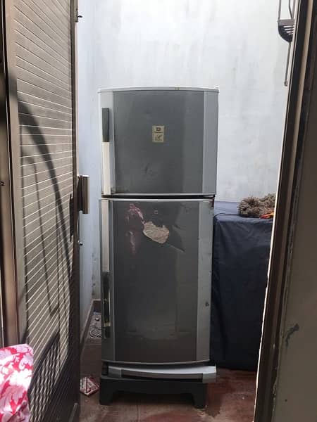 Spare Refrigerator for on reasonable price اضافی فریج فریزر مناسب قیمت 1