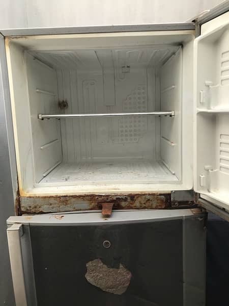 Spare Refrigerator for on reasonable price اضافی فریج فریزر مناسب قیمت 5